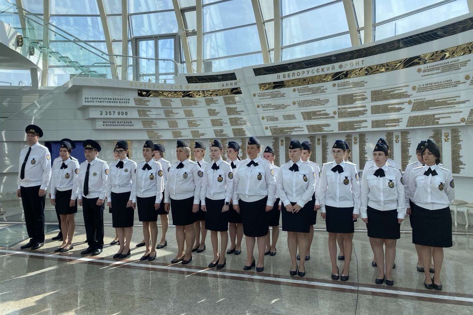Судебные исполнители впервые принесли присягу на верность народу и стране