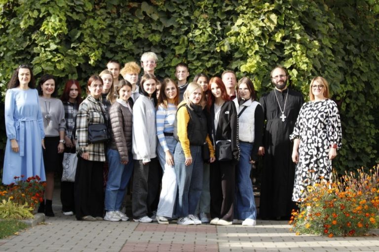 О семейных ценностях, значении и роли семьи говорили в городском загсе