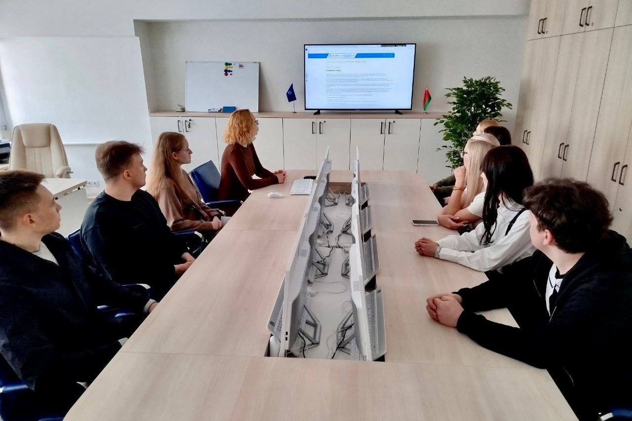 Будущие юристы познакомились с работой главного управления юстиции