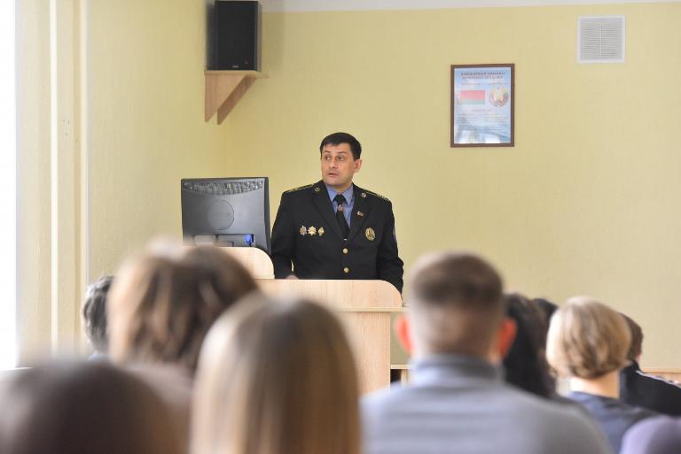 Главный судебный исполнитель области встретился с будущими юристами МИТСО