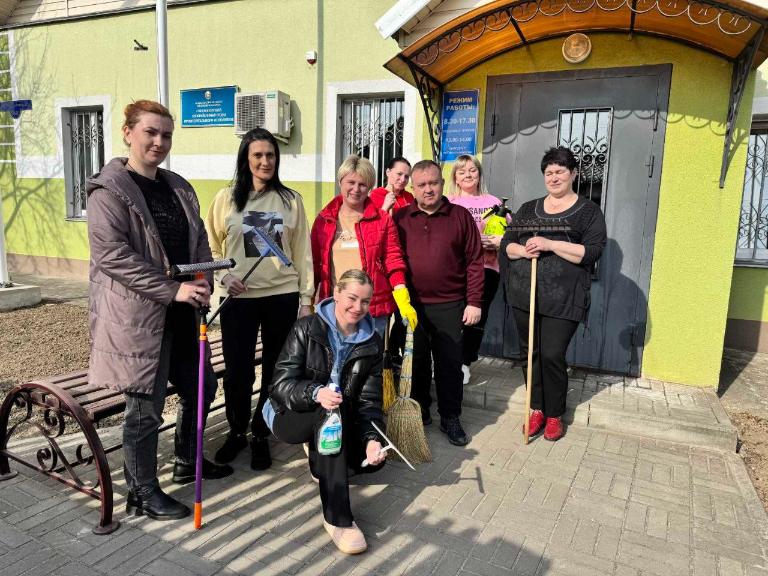 Сотрудники органов юстиции Гомельщины приняли участие в областном субботнике