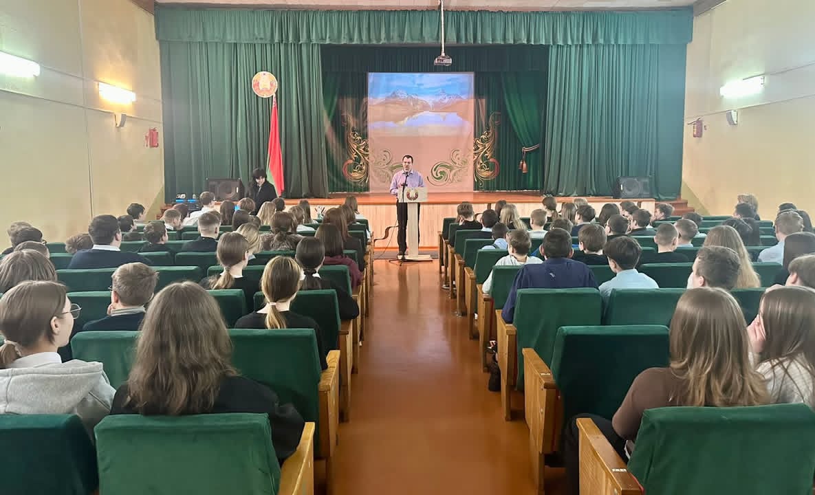 Архивисты из Речицы пригласили школьников на кинопоказ