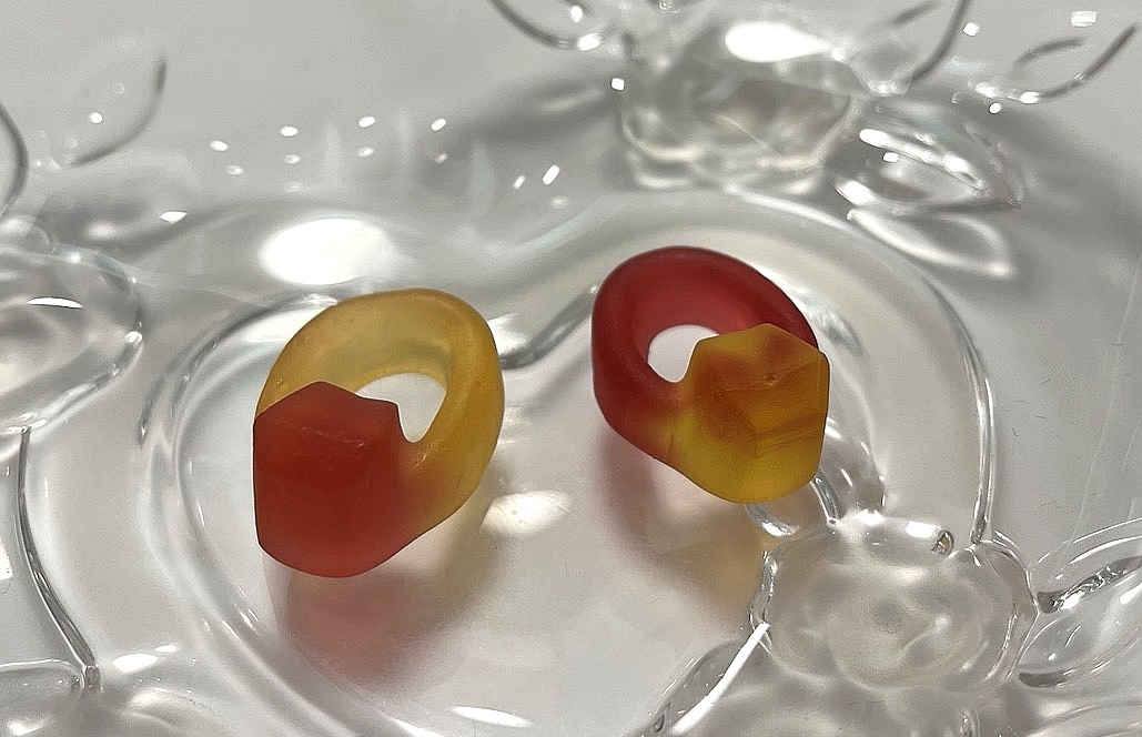 В Гомеле молодожены обменялись кольцами из мармелада